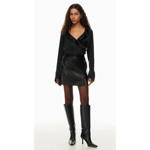 Aritzia Wilfred Patio Mini Skirt High-waisted Vegan Leather Black Size 00